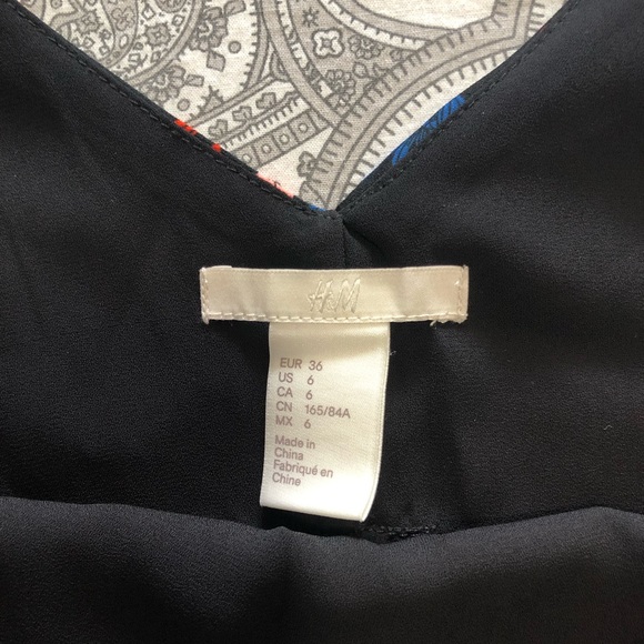 ⬇️ H&M spaghetti strap top - NWOT - Picture 4 of 4